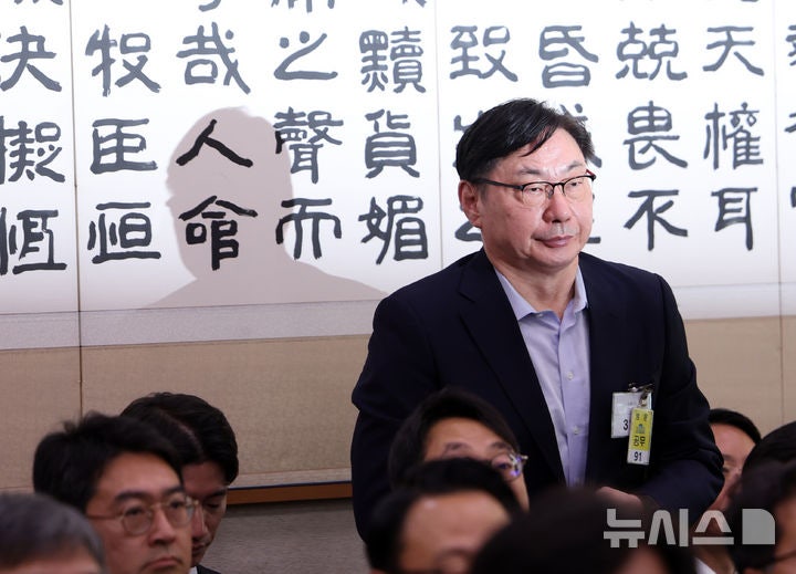 법무부, 고검장 출신 변호사 '<b>이화영 진술 회유</b>' 정황 확인