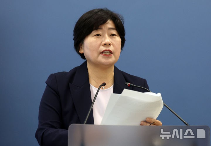 내란특검, '계엄 직무유기' <b>조태용 전 국정원장</b> 구속 <b>기소</b>