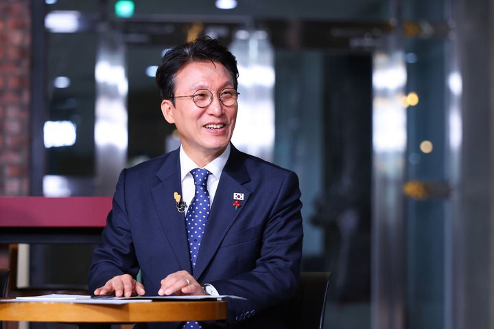 김 <b>총리</b> "고졸 미취업 <b>청년</b>도 대학생 학자금 수준 저금리 대출 받도록 ...
