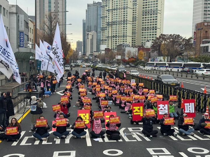 서울 곳곳 집회…"직접고용" "<b>교사 정당가입</b> 허용" 촉구(종합)