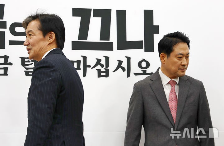 장동혁 "李 정부 잘못에 목소리 내야" <b>조국</b> "극우 세력과 절연해달라"