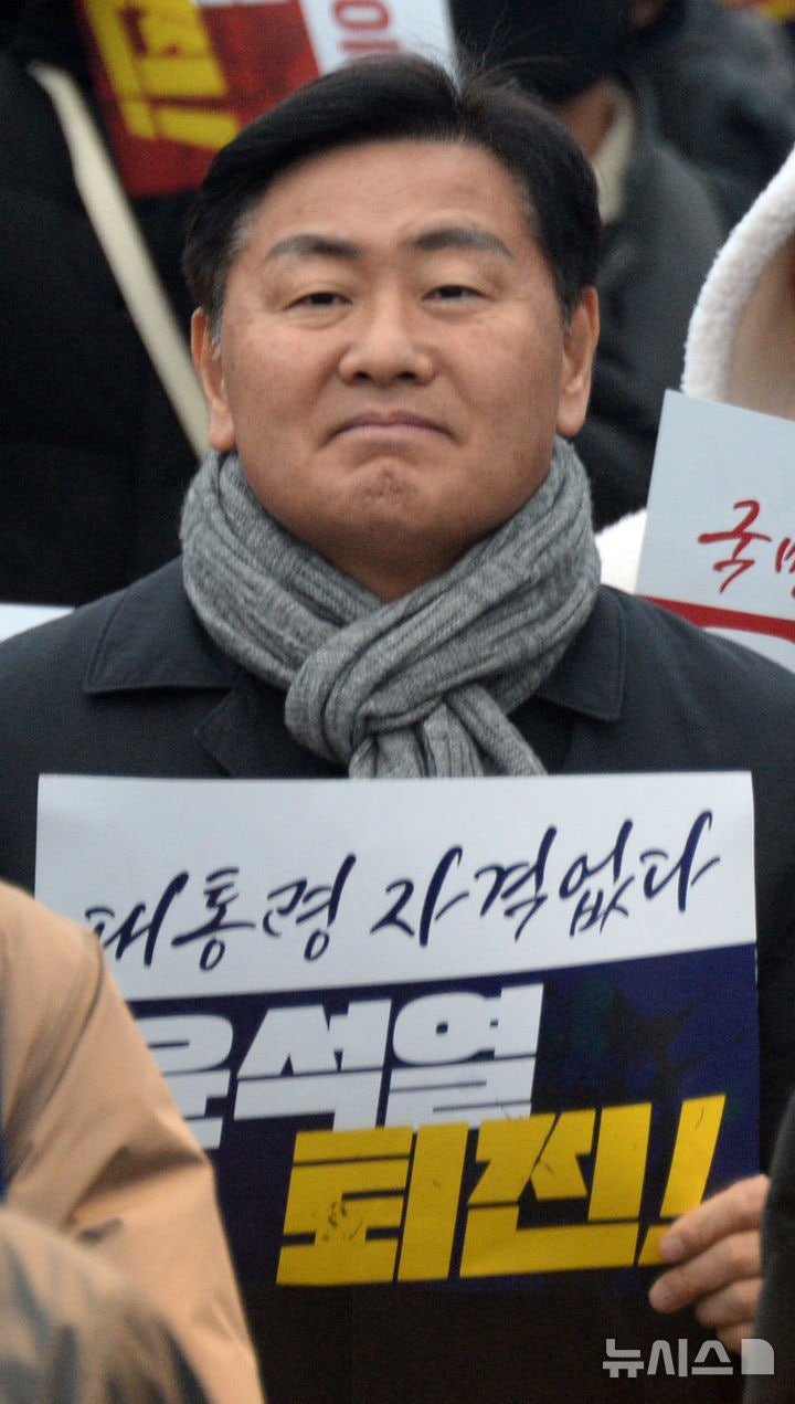 김관영 지사, <b>계엄</b> 도청 폐쇄 <b>논란</b> "명예 훼손, 조치 취하겠다"