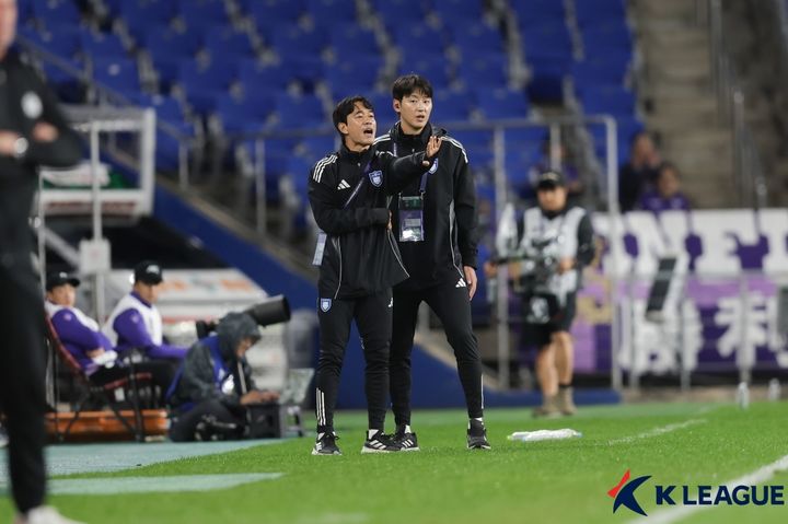 'K리그1 9위' <b>울산</b> <b>박주영</b> <b>코치</b>, 성적 부진 책임지고 <b>사임</b>