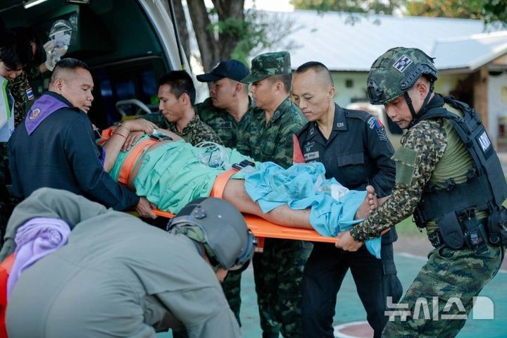 <b>태국</b>-<b>캄보디아 국경</b> 무력<b>충돌</b> 재개…'트럼프 휴전' 무산