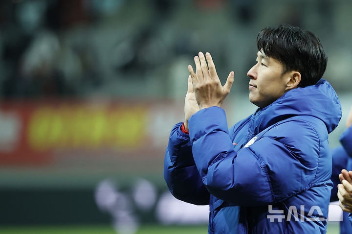 "<b>손흥민</b> 초상권 갖고 있다"…전 <b>에이전트</b> 대표, <b>사기혐의</b> 고소당해