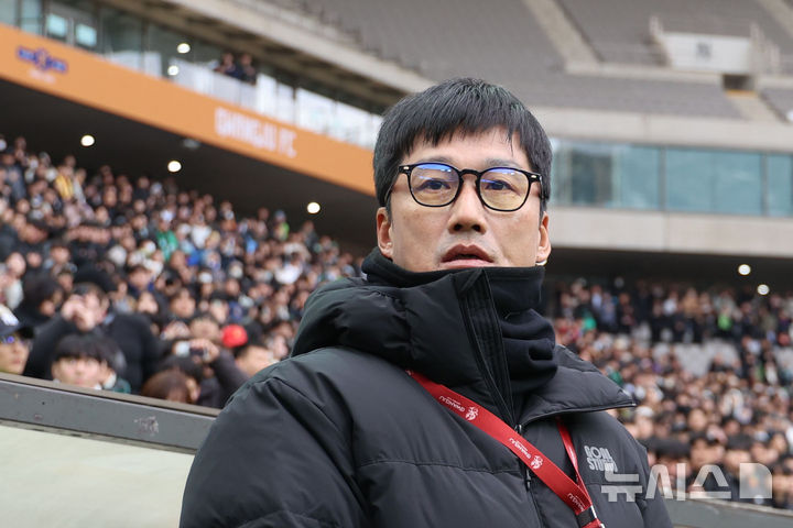 프로축구 광주, <b>이정효 감독</b>에게 최고 예우 약속…"전폭적 지원"