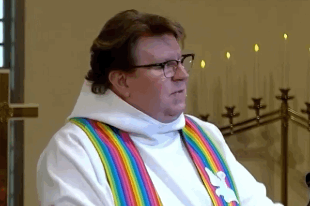 [성ㄹ=뉴시스]설교 중 커밍아웃한 한 뉴욕 교희의 목사 필립 파뉴프(51)는 3개월간 호르몬 치료를 진행 중이라고 전했다. (사진: 뉴욕포스트) 2025.12.3. *재판매 및 D