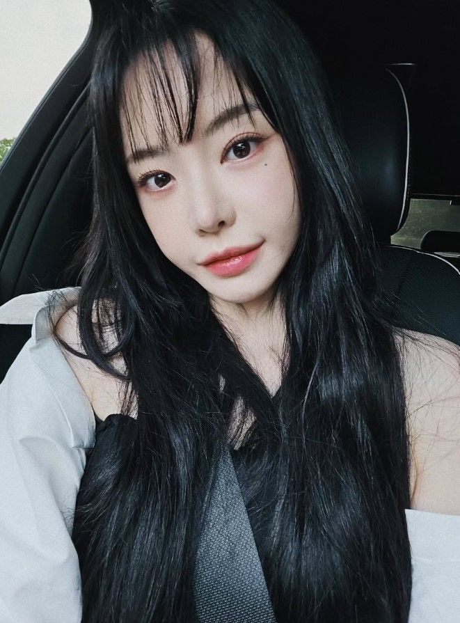 <b>서유리</b>, 벗방 루머에 "부끄러운 행위 NO…수백명 <b>처벌</b> 받았다"