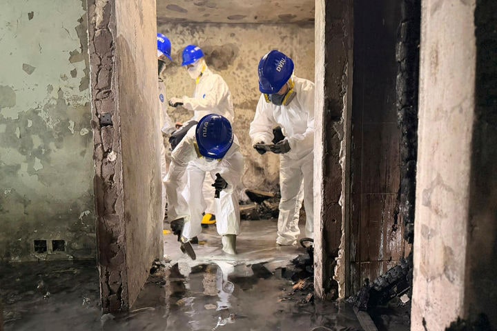 [홍콩=AP/뉴시스] ﻿﻿홍콩 북부 타이포 지역 고층 아파트에서 발생한 대형 화재 참사와 관련해,<a href=