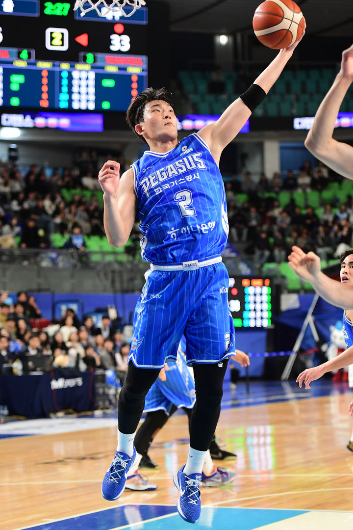 프로농구 <b>가스공사</b>, 삼성에 80-76 <b>역전승</b>…현대모비스와 공동 9위