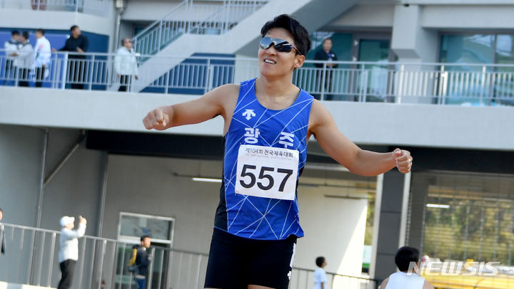 '남자 육상 100m 한국新' <b>김국영</b>, 국가대표 <b>코치</b>로 새 출발