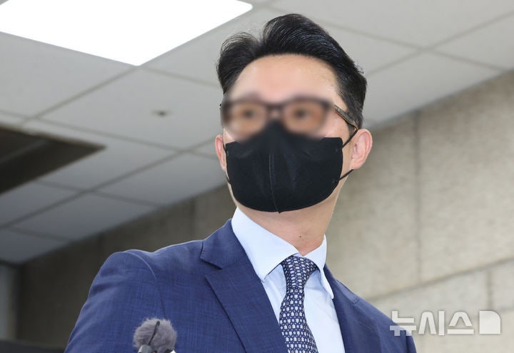 <b>윤영호</b>, '정치권 <b>로비 의혹</b>'에 "세간 회자 진술 한 적 없다…조심스럽다...