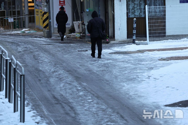 전국 눈 예보…서울 최대 7·<b>강원</b> 15 이상[오늘날씨]