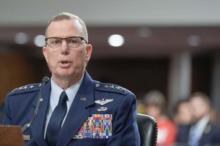 [워싱턴=AP/뉴시스] 그레고리 기요 미 북부사령부 사령관이 지난 11일(현지 시간) 미국 워싱턴DC 상원 군사위원회에서 열린 국토 안보 청문회에 출석해 증언하고 있다.기요 사령관은 도널드 트럼프 대통령의 '내부의