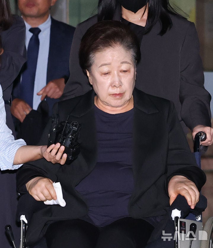경찰, '통일교 게이트' <b>한학자</b> 총재 내일 구치소 접견조사