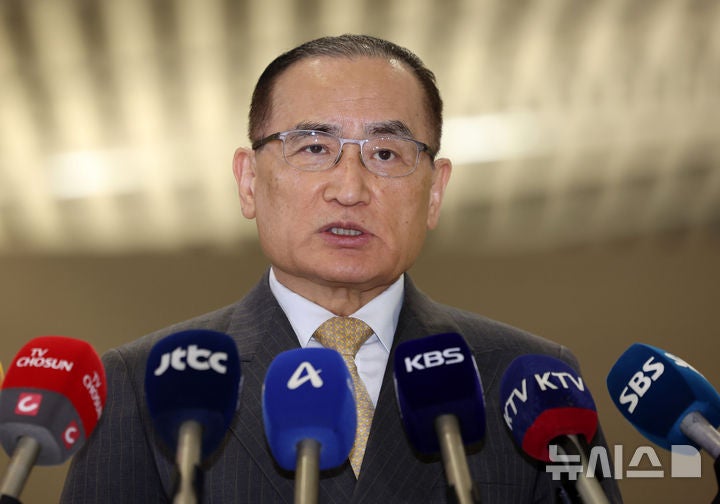 방미길 오른 <b>위성락</b> 국가안보실장… 조인트 팩트시트 후속 <b>협의</b> [뉴시스...