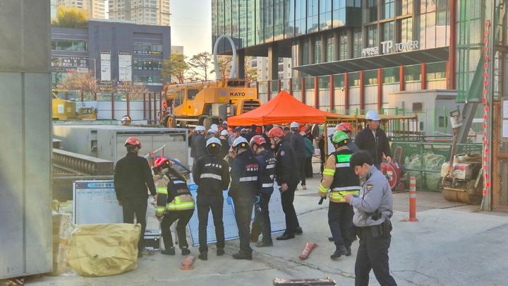 여의도역 <b>신안산선 공사장 사고</b>…추락 철근 맞은 50대 작업자 끝내 숨져...