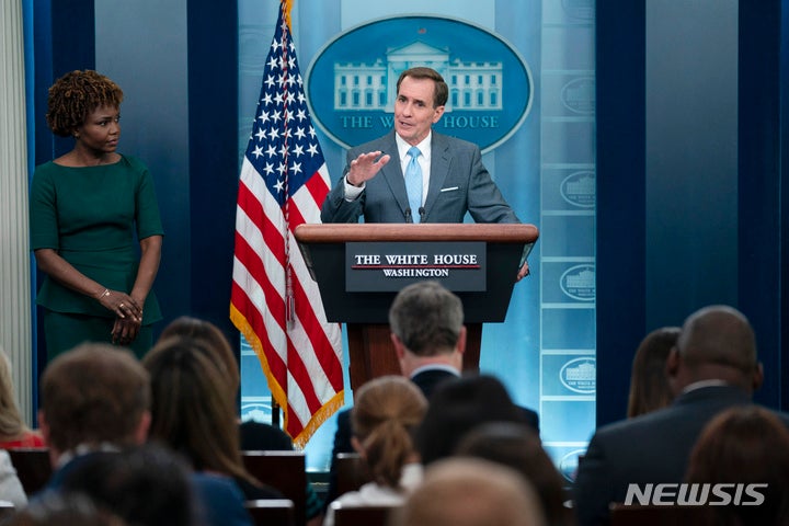  [워싱턴=AP/뉴시스] 존 커비 전 미 백악관 국가안보회의 대변인이 지난 2022년 6월21일(현지시각) 한반도 이외 지역에서 대인지뢰 사용을 금지한다고 밝혔다.피트 헤그세스 미 국방장관이 이 정책을 뒤집고 미군