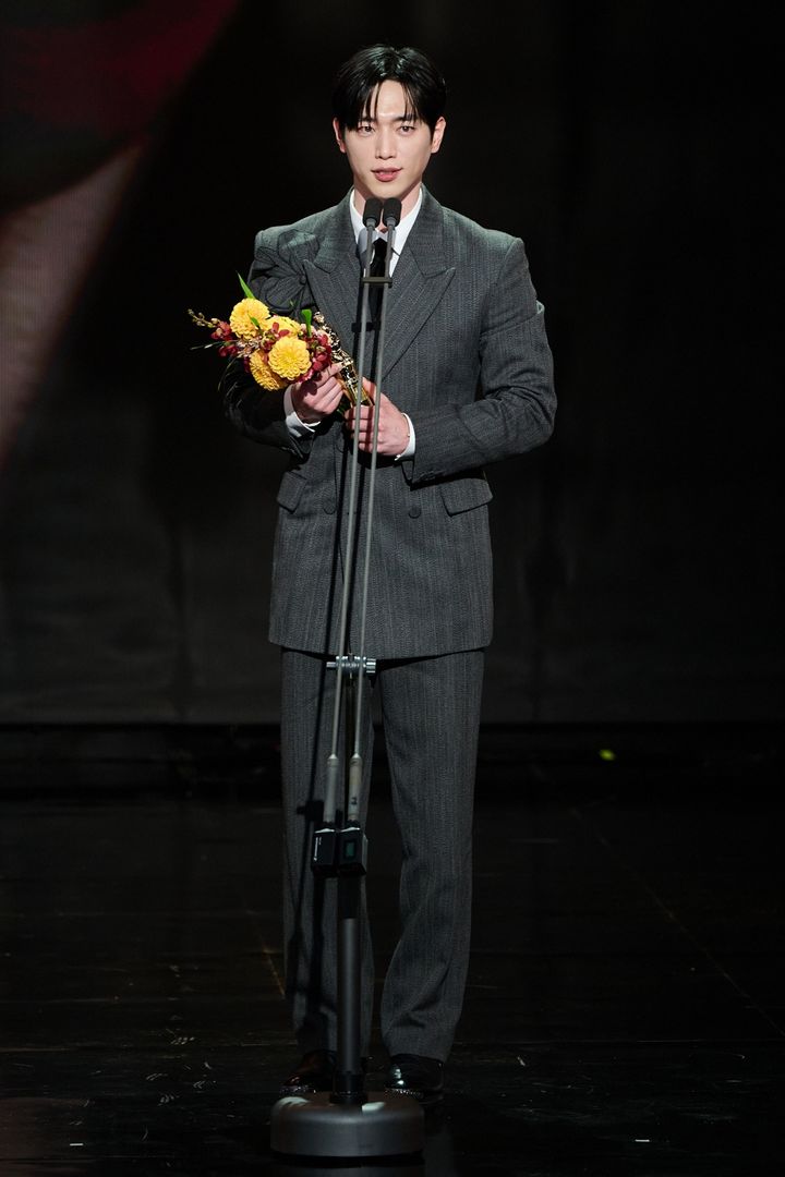 서강준 첫 MBC 시상식