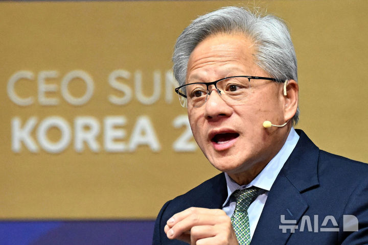 [경주=뉴시스] 추상철 기자 = 올해 인공지능(AI) 분야에서는 AI 법안을 둘러싼 연방정부와 주 정부의 줄다리기,미국 동맹국의 AI 규제 흐름,첨단 칩 수출 통제 등이 핵심 쟁점으로 떠오를 전망이라고 1일(현지