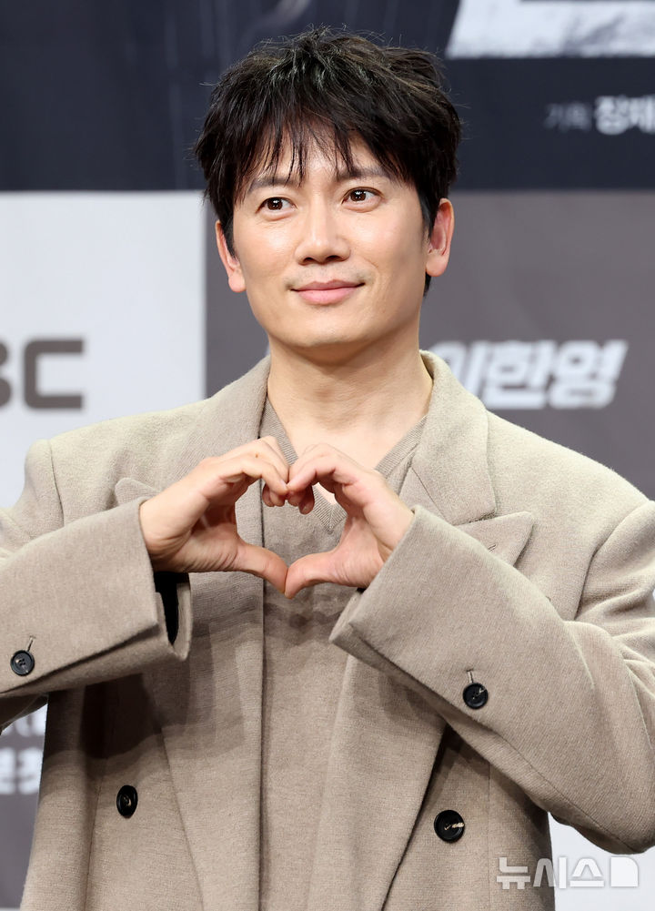 이한영 지성, 판사 귀환