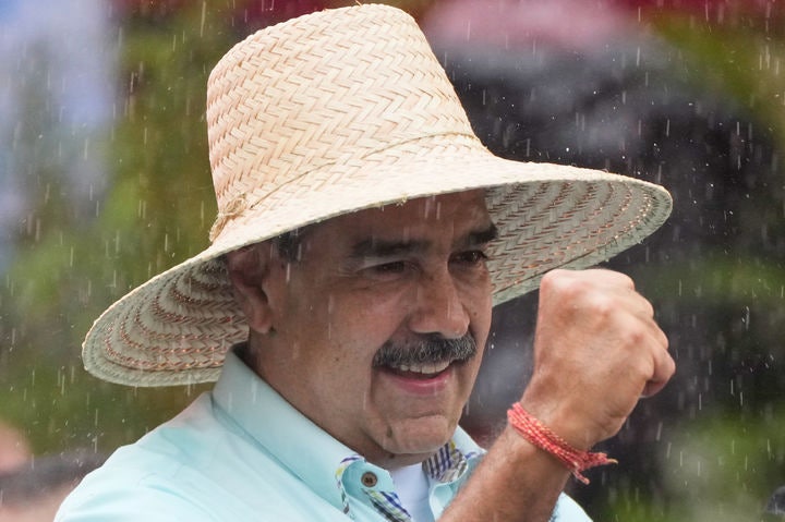 [카라카스=AP/뉴시스] 니콜라스 마두로 베네수엘라 대통령이 지난달 10일(현지 시간) 베네수엘라 카라카스에서 열린 19세기 연방 전쟁 중 산타 이네스 전투 기념집회에서 지지자들에게 연설하고 있다.2026.01.0