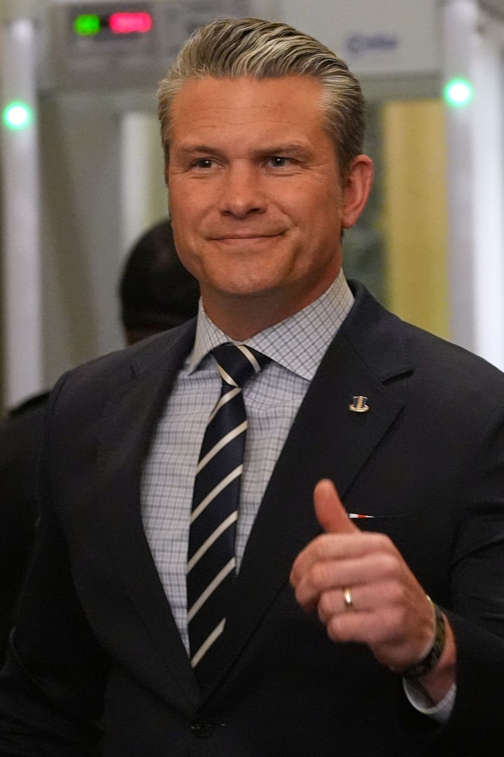 [워싱턴=AP/뉴시스] 피트 헤그세스 미국 국방장관이 5일(현지 시간) 미국 워싱턴DC 국회의사당에 도착하고 있다.헤그세스 장관은 니콜라스 마두로 베네수엘라 대통령 체포 작전에 미군 병력 200명이 수도 카라카스에