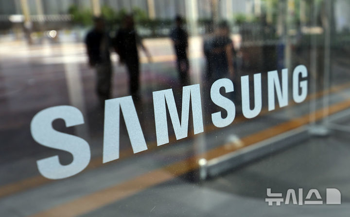  *재판매 및 DB 금지