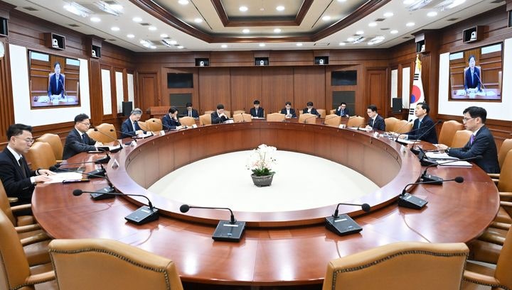 [서울=뉴시스] 구윤철 부총리 겸 재정경제부 장관이 7일 서울 종로구 정부서울청사에서 민생경제관계장관회의를 주재하고 있다.(사진=재정경제부 제공) 2026.01.07.*재판매 및 D