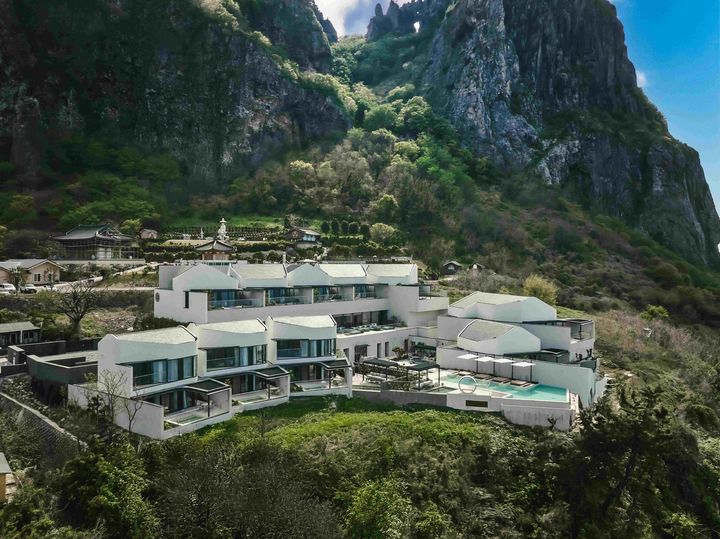 [서울=뉴시스] 국내 럭셔리 리조트 빌라 쏘메.(사진=롯데백화점 제공) *재판매 및 DB 금지