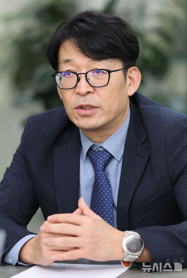 [과천=뉴시스] 권창회 기자 = 배환국 소프트캠프 대표가 19일 경기 과천 소프트캠프 사무실에서 뉴시스와 인터뷰를 하고 있다.2026.01.19.