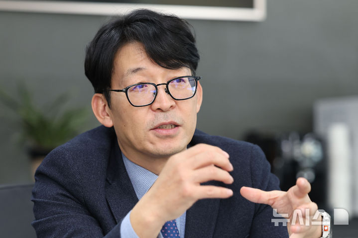 [과천=뉴시스] 권창회 기자 = 배환국 소프트캠프 대표가 19일 경기 과천 소프트캠프 사무실에서 뉴시스와 인터뷰를 하고 있다.2026.01.19.