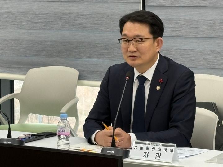 [세종=뉴시스] 농식품부는 23일 김종구 차관 주재로 올해 첫 양곡수급안정위원회를 열고 2025년산 쌀 수급 동향을 점검한 뒤 이 같은 내용을 담은 쌀 수급 안정 방안을 확정했다고 밝혔다.(사진=농식품부 제공) 2