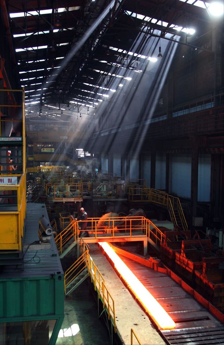 [인천=뉴시스] 현대제철 인천공장 H형강 생산 모습.(사진=현대제철) 2024.01.06  *재판매 및 DB 금지