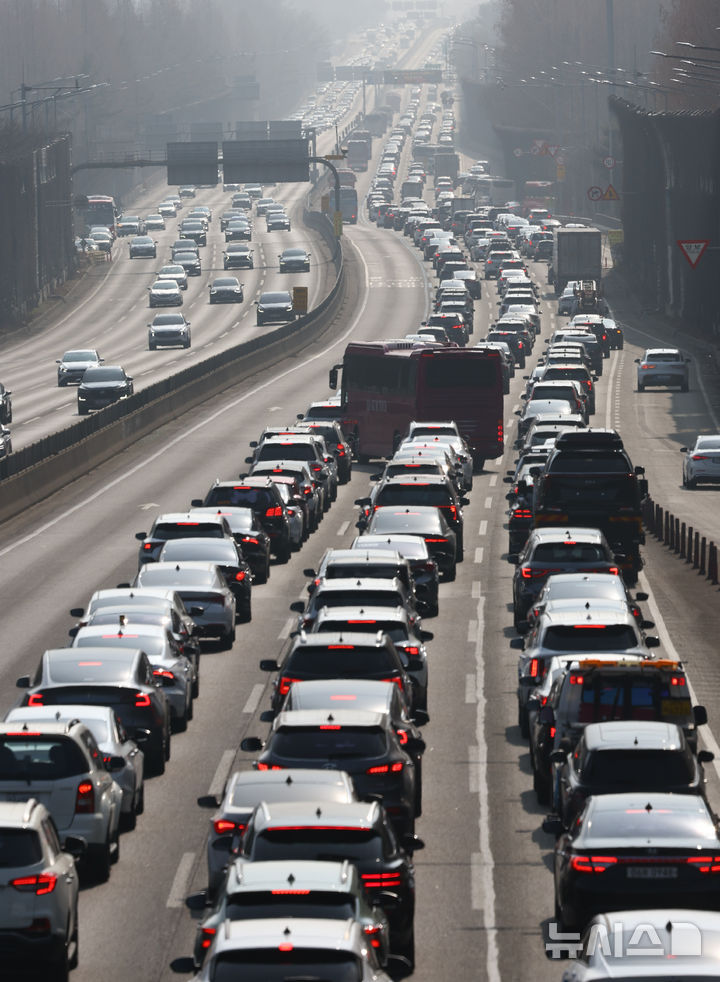 설 연휴 귀성길 혼잡 절정