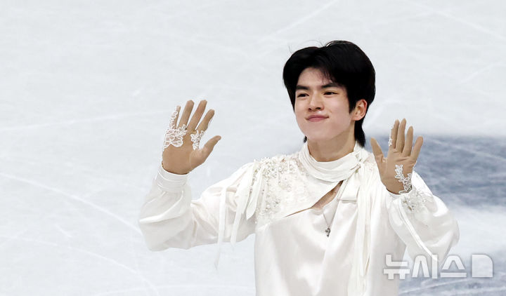 [밀라노=뉴시스] 박주성 기자 = 13일 (현지 시간) 이탈리아 밀라노 아이스 스케이팅 아레나 경기장에서 열린 2026 밀라노·코르티나담페초 동계올림픽 피겨스케이팅 남자 싱글 프리스케이팅에 출전한 차준환 선수가 연기