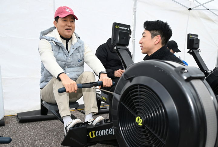 [서울=뉴시스] 오세훈 서울시장이 14일‘찾아가는 서울체력장’에서 체력 측정하고 있다.2026.03.14.(사진=서울시 제공) *재판매 및 DB 금지
