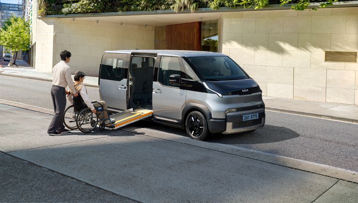 기아는 서울시와 '교통약자 이동권 증진 및 친환경 모빌리티 확산을 위한 전략적 파트너십'을 구축했다고 24일 밝혔다.  *재판매 및 DB 금지