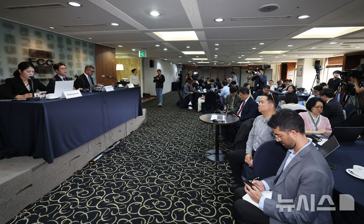 [서울=뉴시스] 최진석 기자 = 정원오 더불어민주당 서울시장 후보가 16일 서울 중구 한국프레스센터에서 열린 서울외신기자클럽(SFCC) 초청간담회에서 발언하고 있다. 2026.04.16. myjs@newsis.com