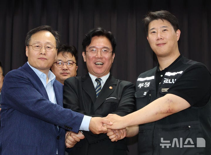 <b>김영훈</b> "삼성전자 협상, 부가가치 재분배 문제…성장통"