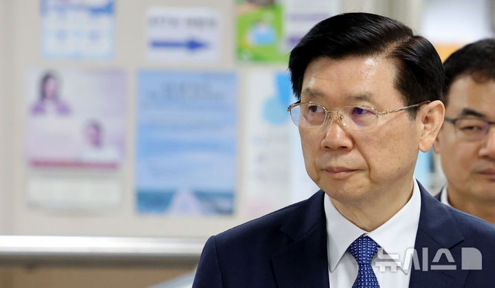 [서울=뉴시스] 박주성 기자 = 내란 우두머리 혐의로 체포영장이 발부된 윤석열 전 대통령의 공관 진입을 막아선 박종준 전 대통령경호처장 등 전직 경호처 간부들의 재판이 이번 주 마무리된다.사진은 박 전 처장의 모습