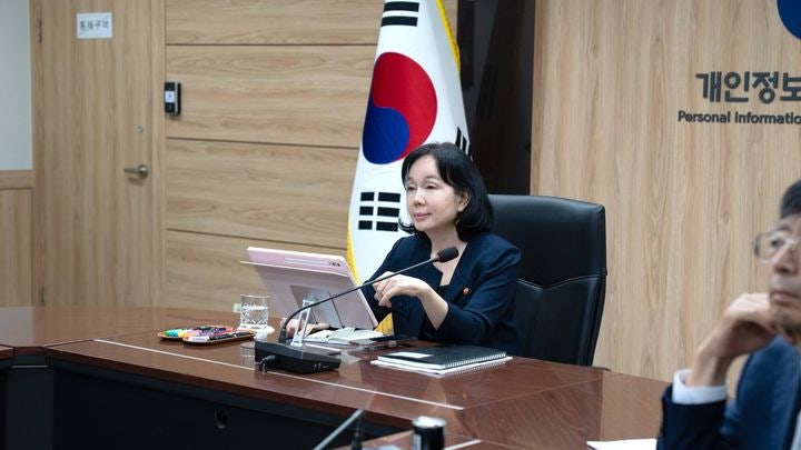 [서울=뉴시스] 송경희 개인정보보호위원회 위원장이 지난 30일 페이스북을 통해 직원 인공지능(AI) 연구모임 'AX엔진룸' 운영 상황을 소개했다. 2026.05.31. (사진=송경희 개인정보보호위원회 위원장 페이스북