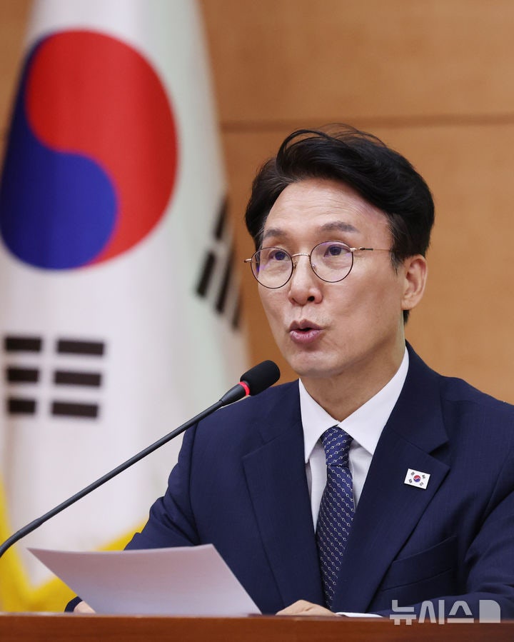 김 총리, <b>대전</b> 한화에어로 <b>화재</b> 관련 긴급 지시 "<b>화재</b>진압·인명구조 최...