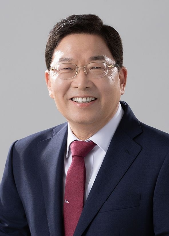 [프로필]김경호 <b>광진구청장</b>…문종철 꺾고 재선 성공