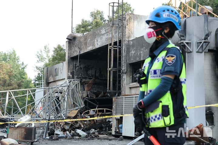 '<b>폭발</b>참사' <b>한화에어로</b> 대표이사 입건…중처법 위반 혐의