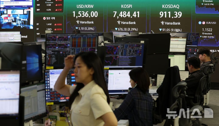 환율 1560원대 방어전! 개미들 떨게 만드는 달러의 위세