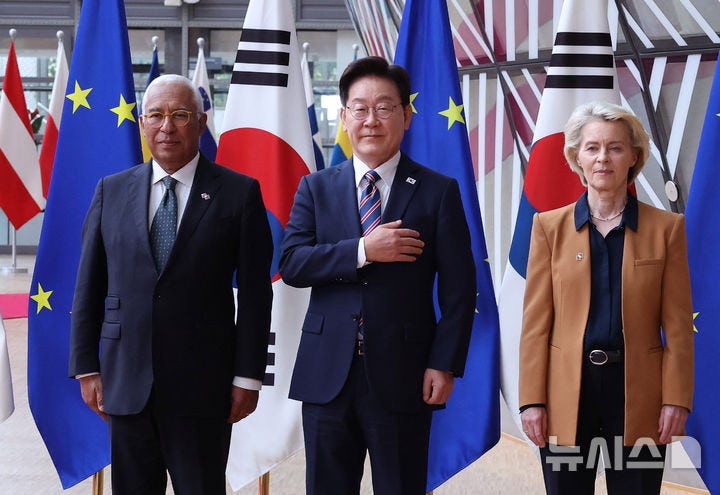 <b>靑</b>, <b>한</b>-<b>EU</b> 북한 규탄 <b>성명</b>에 "공표한 내용 정리한 것…한반도 평화 목표...