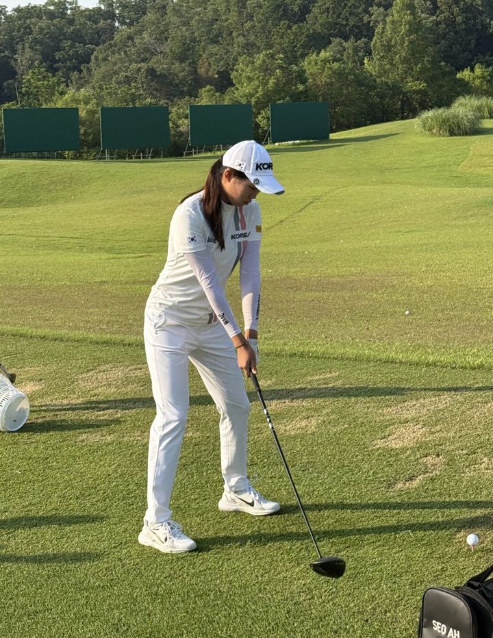 일본서 돌풍 일으킨 여중생 <b>김서아</b>, JLPGA 산토리 레이디스 3위