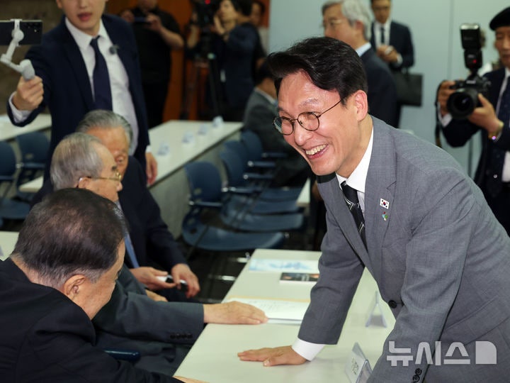 김 총리 "6말 7초쯤 물러날 수 있을 듯…당으로 옮겨 대통령 국정 뒷받침"
