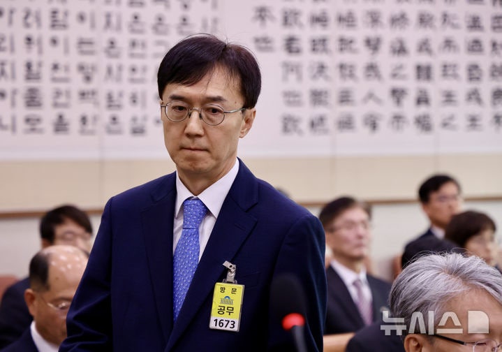 서울선관위원장, 6·3 지방선거 전 3개월간 '7일' 출근